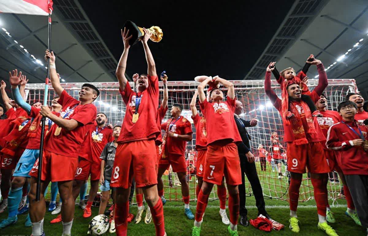 开云体育app下载-中超球员正式进入阿尔及利亚精英联赛