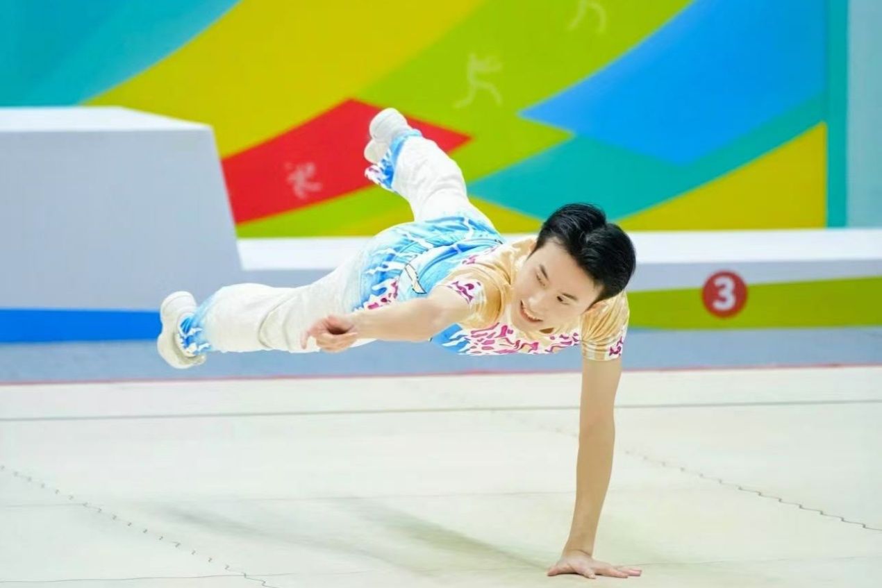 关于健身操冠军表现稳定，备战全力争取金牌的信息