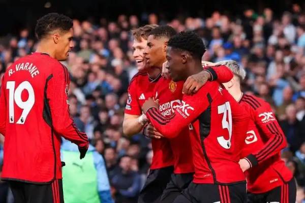 曼联主场战平，红魔难以取胜领跑