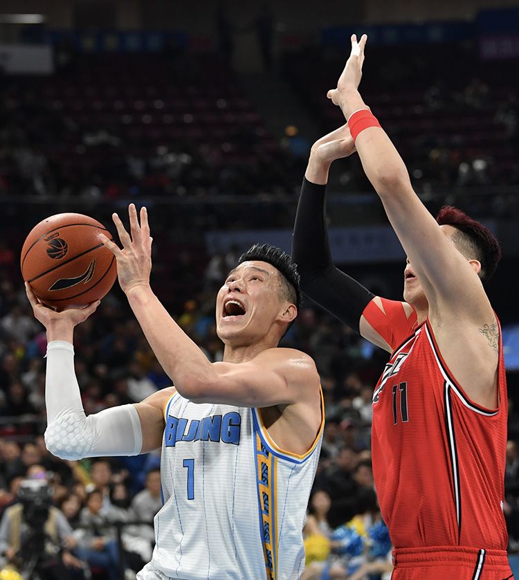 开云体育在线-林书豪复出演绎精彩表现鬼面帽龙蝎具領先风采