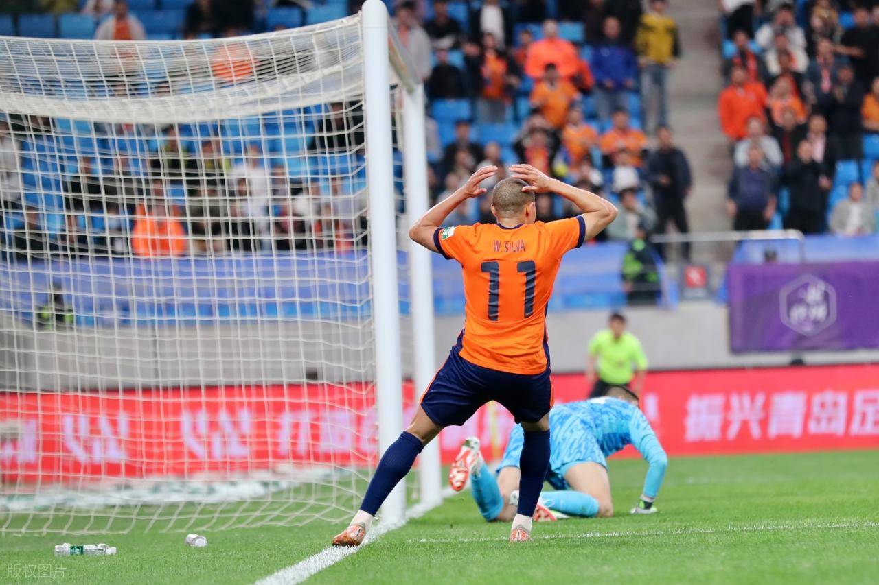 开云体育在线-球队外援亮相效应，贡献稳定核心