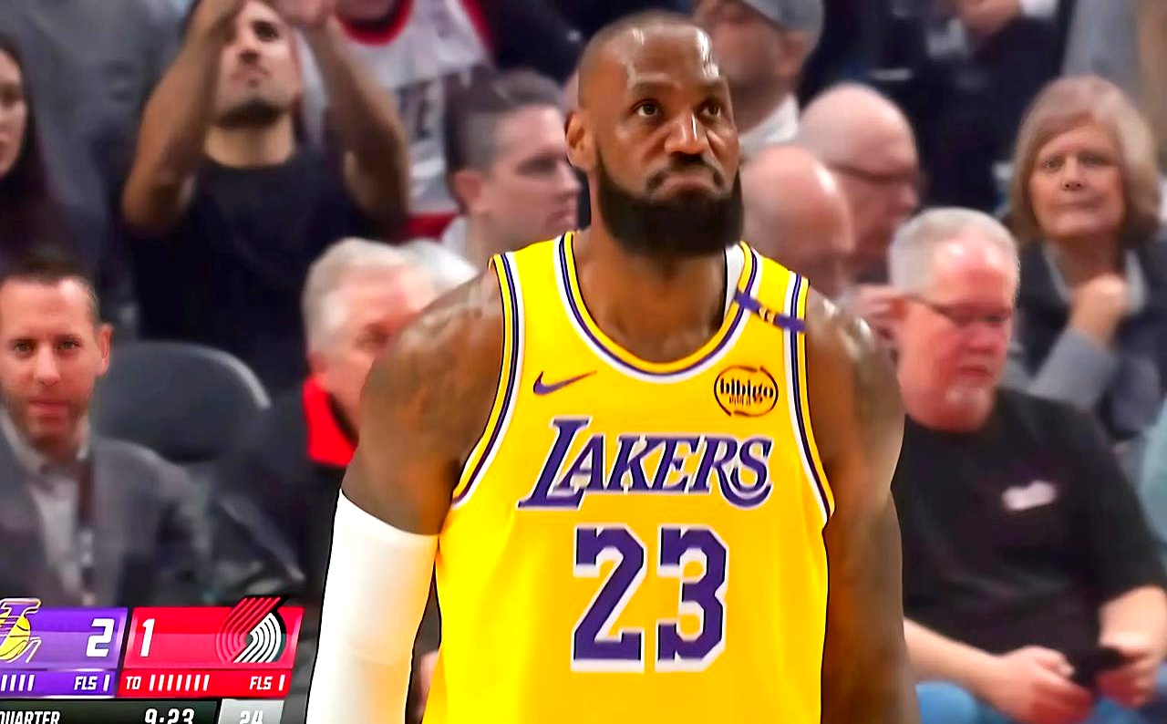 开拓者胜湖人,利拉德绝杀逆转战袍 开拓者胜湖人,利拉德绝杀逆转战袍