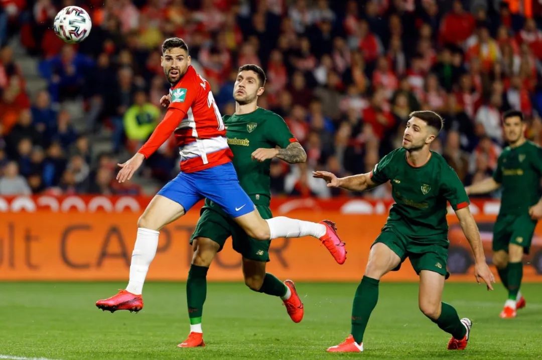 关于格拉纳达客场力克，平稳晋级的信息