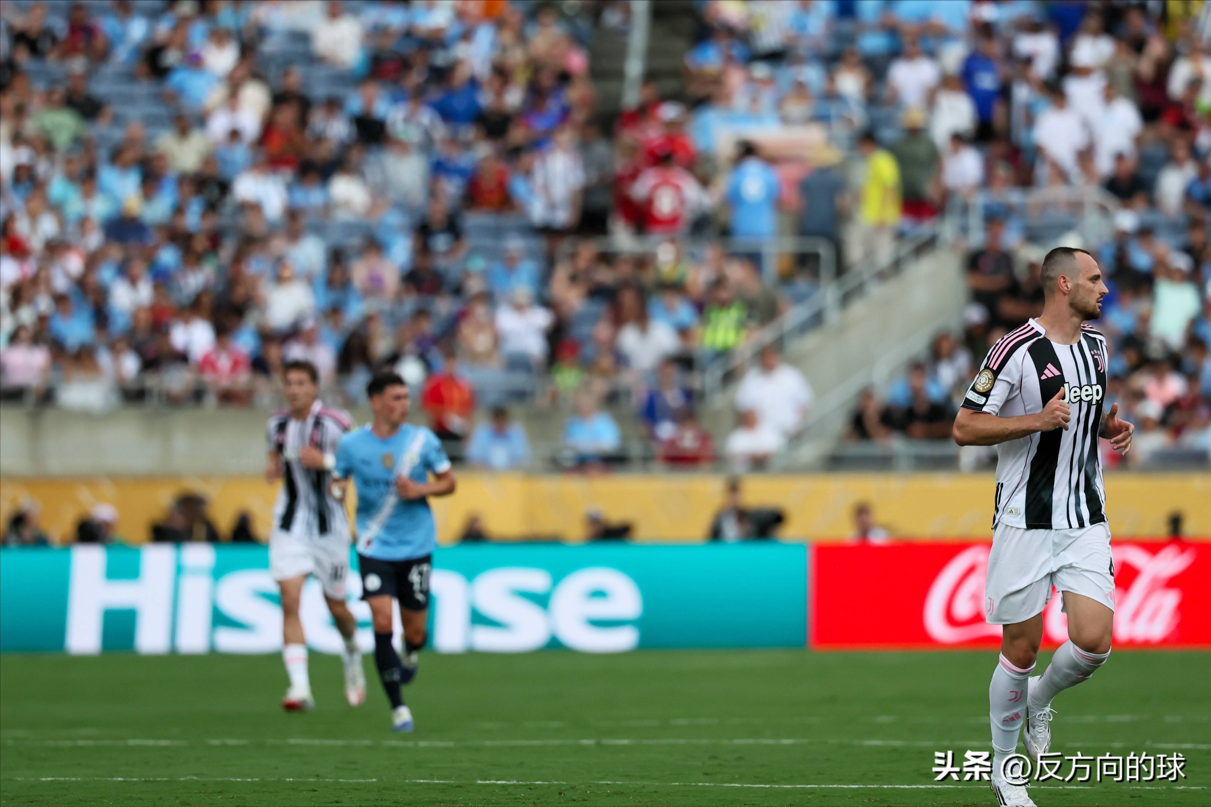 包含职业球员们实力抢眼，为球队争光的词条