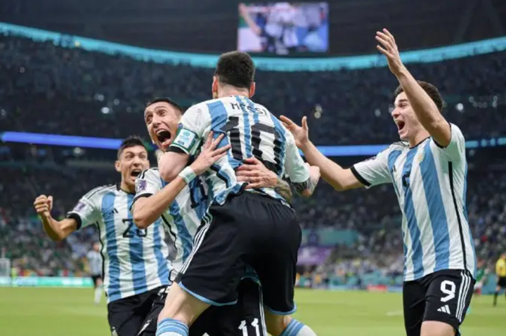 开云体育地址-波兰军团背水一战，客场对阵荷兰豪门