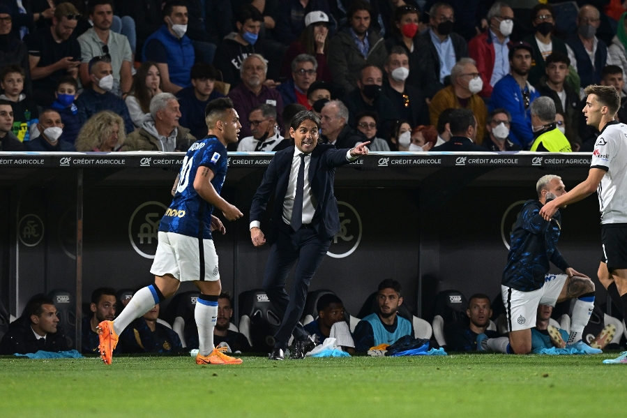 超级替补发威，锋线进球不断扩大比分的简单介绍