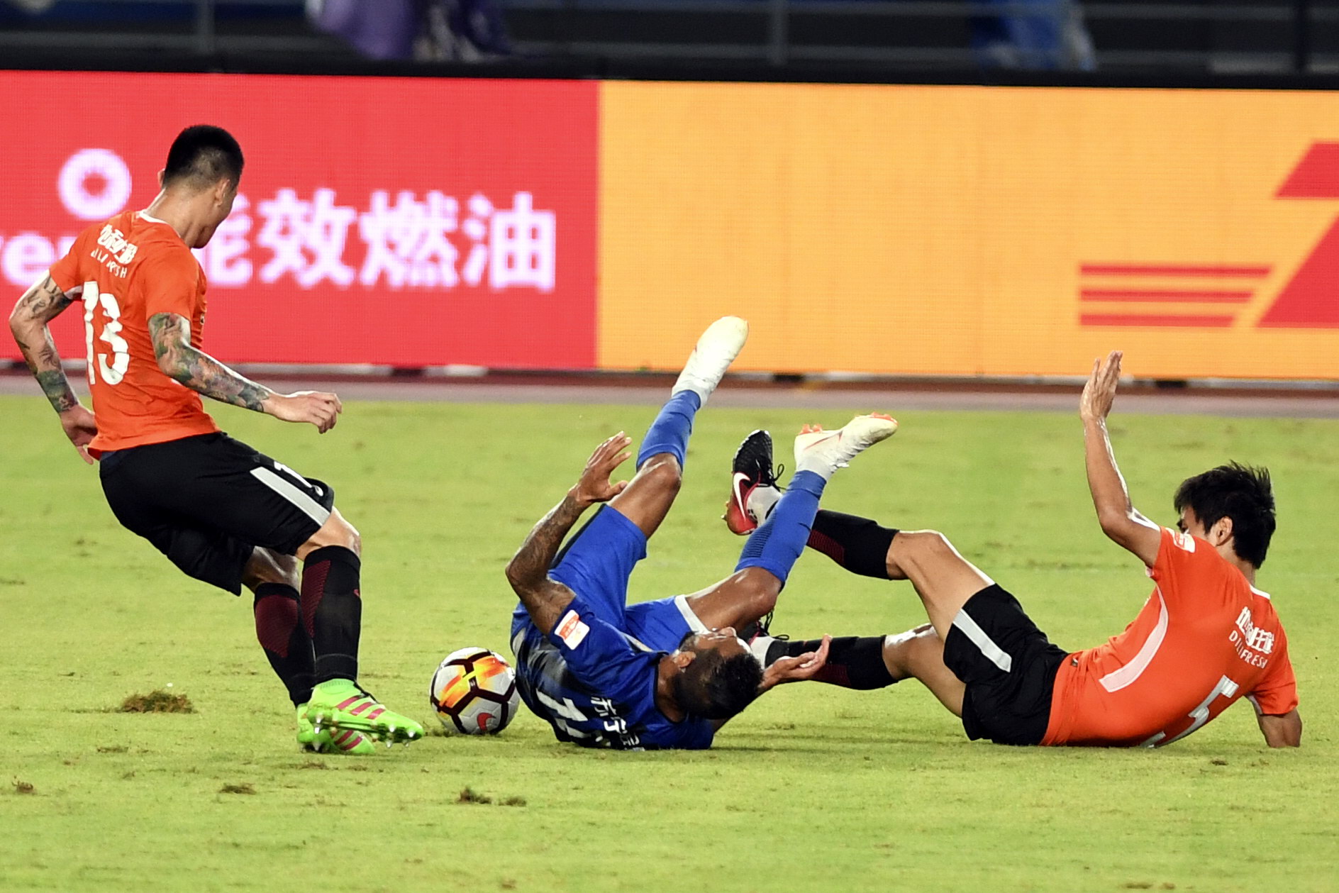 苏宁大胜恒大,波澜不惧的勇往直前战术到位 苏宁大胜恒大,波澜不惧的勇往直前战术到位