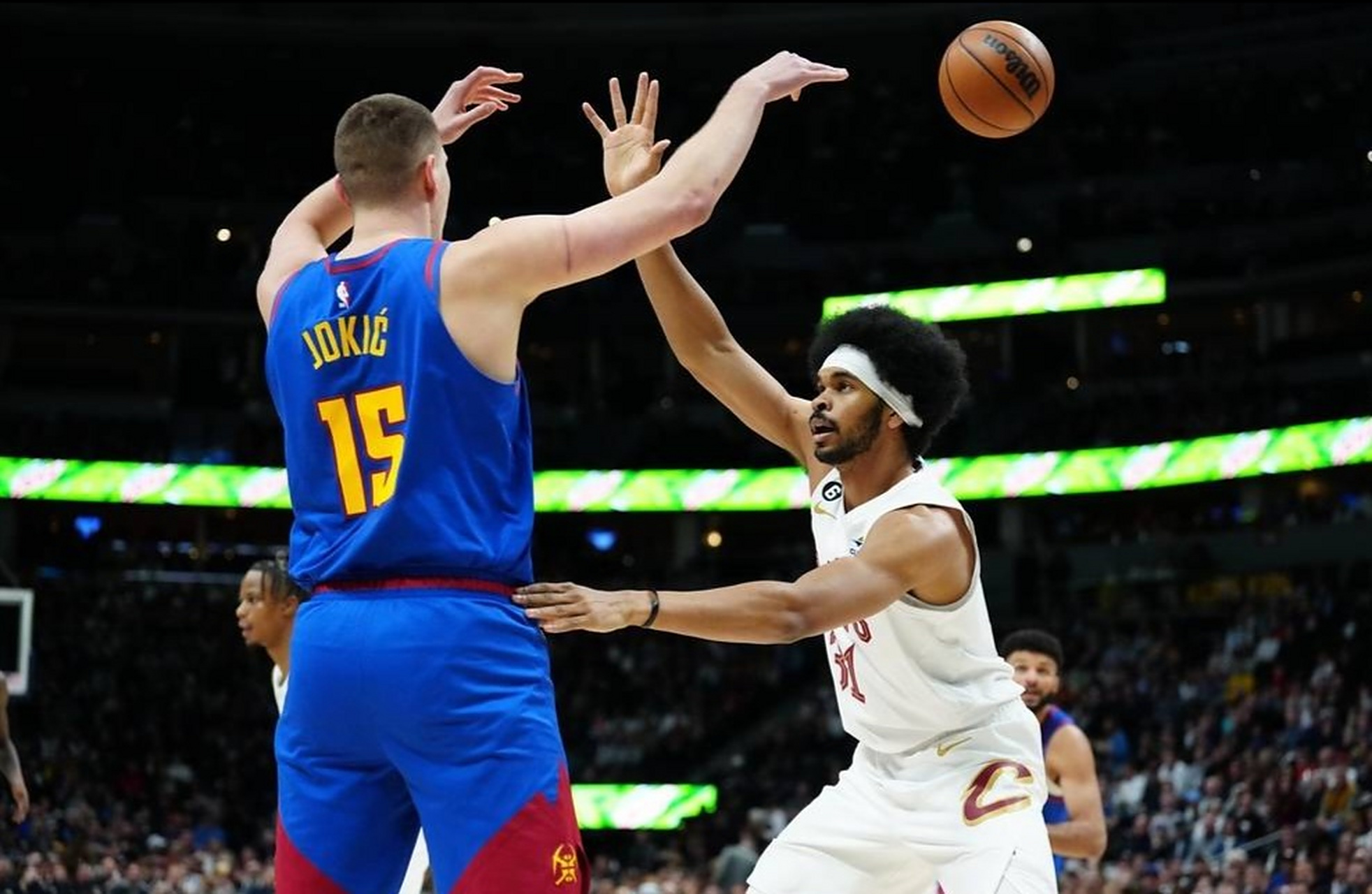 爵士主场击败掘金,米切尔再度砍下+得分的简单介绍 爵士主场击败掘金,米切尔再度砍下+得分的简单介绍