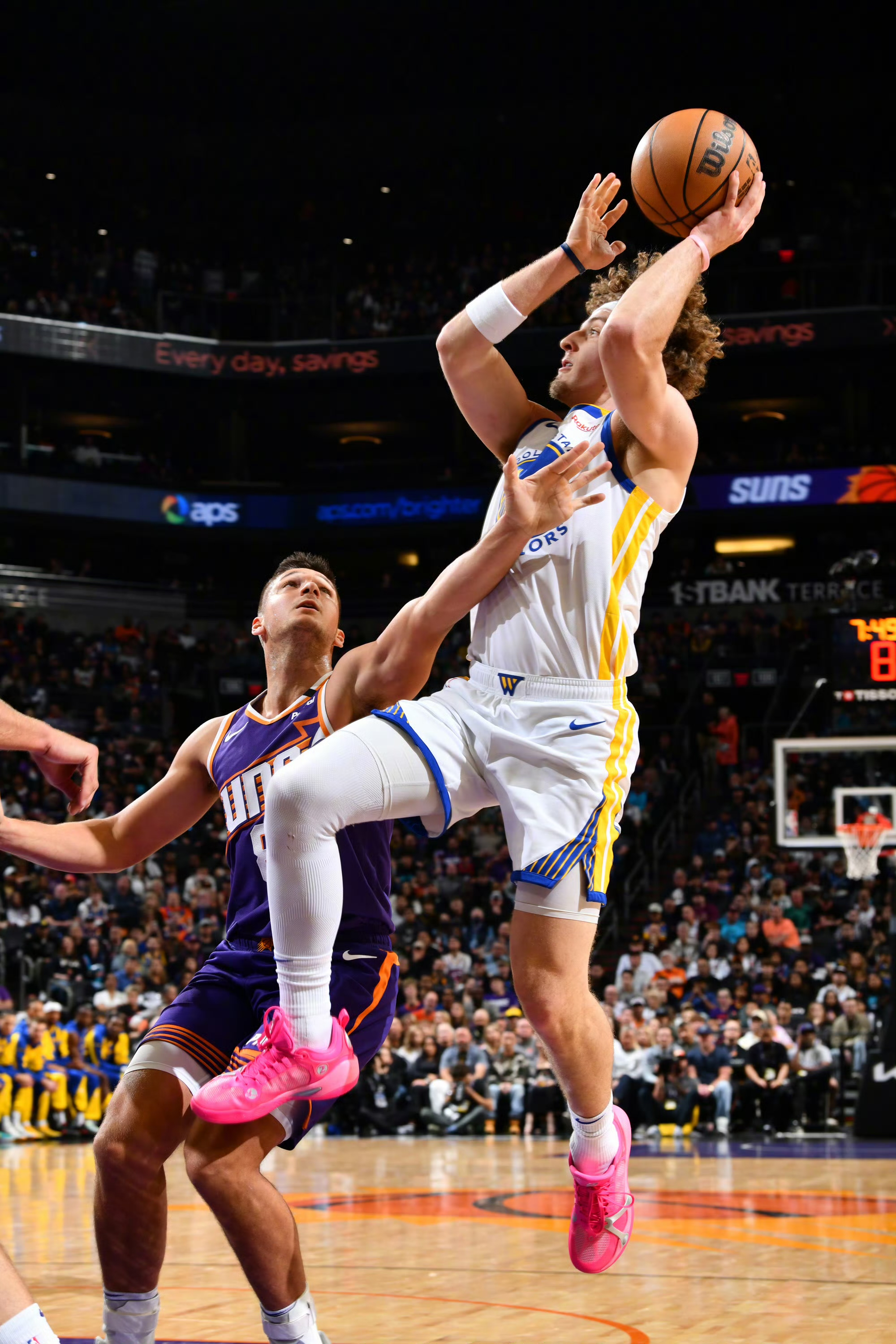 杜塞尔多夫主场战胜对手,豪取三分 杜塞尔多夫主场战胜对手,豪取三分