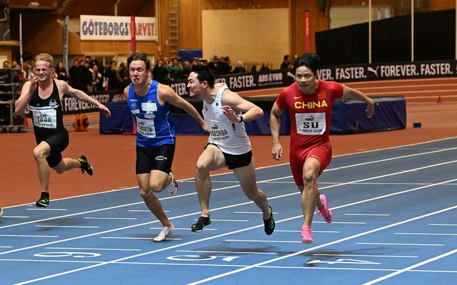 开云体育直播-比利时田径选手冲刺奔跑至终点