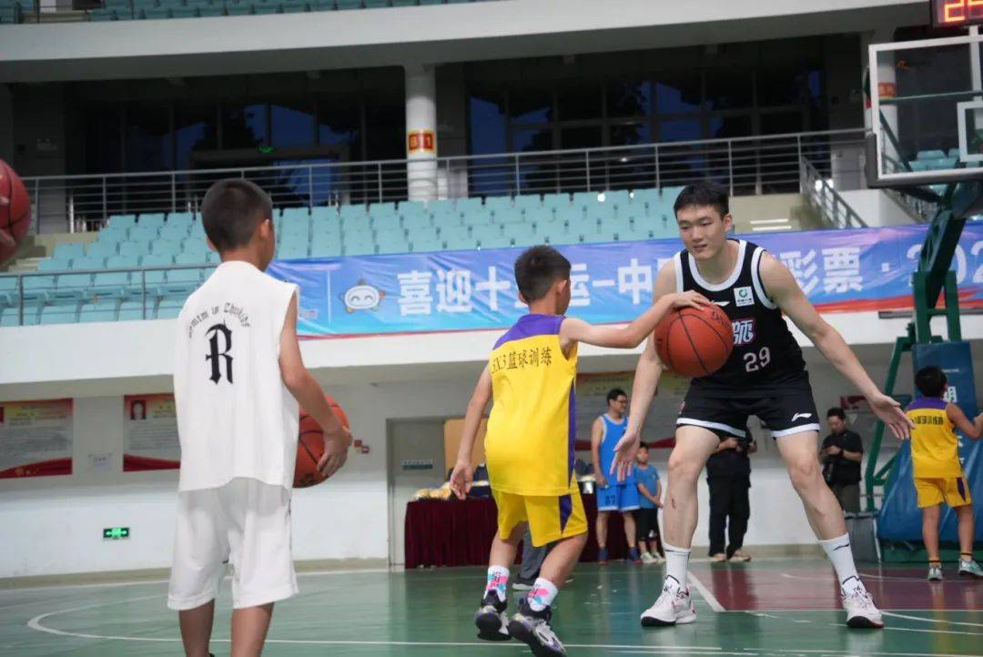 开云体育地址-篮球盛事激情上演，无人不赞叹